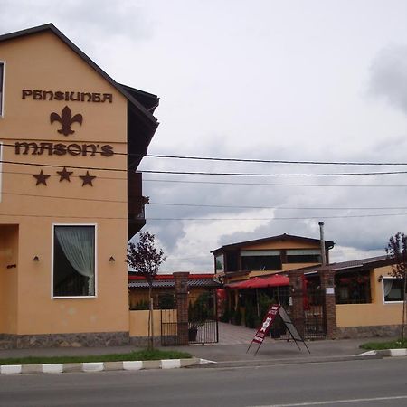 Pensiunea Mason'S Rîşnov Luaran gambar